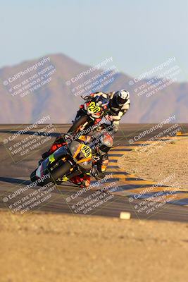 media/Dec-16-2023-CVMA (Sat) [[bb38a358a2]]/Race 13 Amateur Supersport Middleweight/